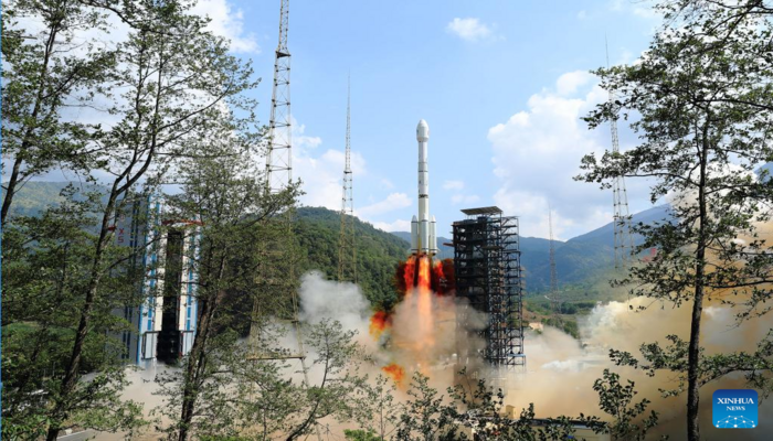 China lanza satélite de refuerzo para su sistema de navegación Beidou