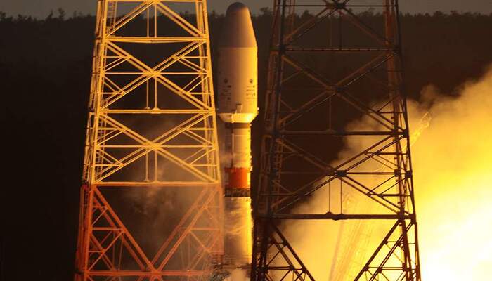 Rusia lanza un nuevo satélite meteorológico junto con 42 satélites propios y extranjeros