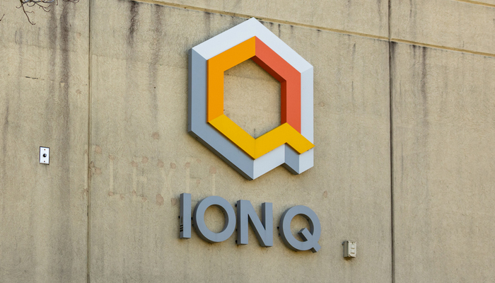 IonQ continúa en caída su cotización tras la venta de acciones de su co-fundador