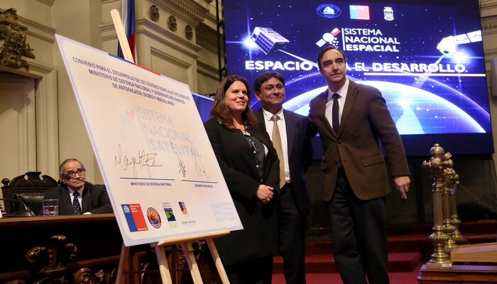 Chile construirá dos centros de lanzamiento espacial