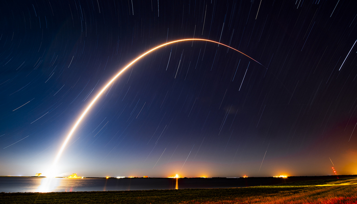SpaceX agrega 23 a la constelación de internet Starlink