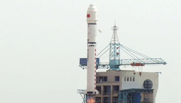 China lanza segundo grupo de satélites meteorológicos