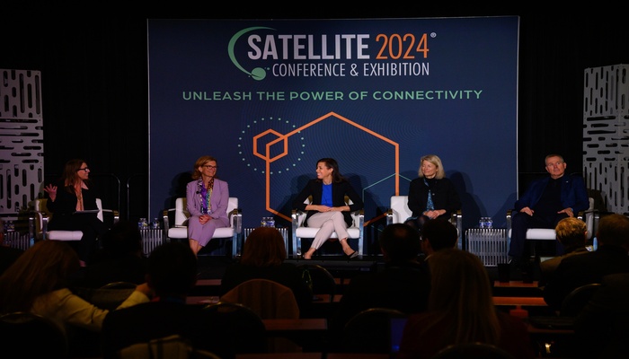 Satellite 2024: líderes de la industria discuten desafíos de la brecha digital